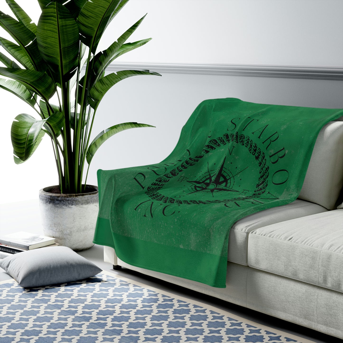 Port & Starboard Inc. Velveteen Plush Blanket - Green